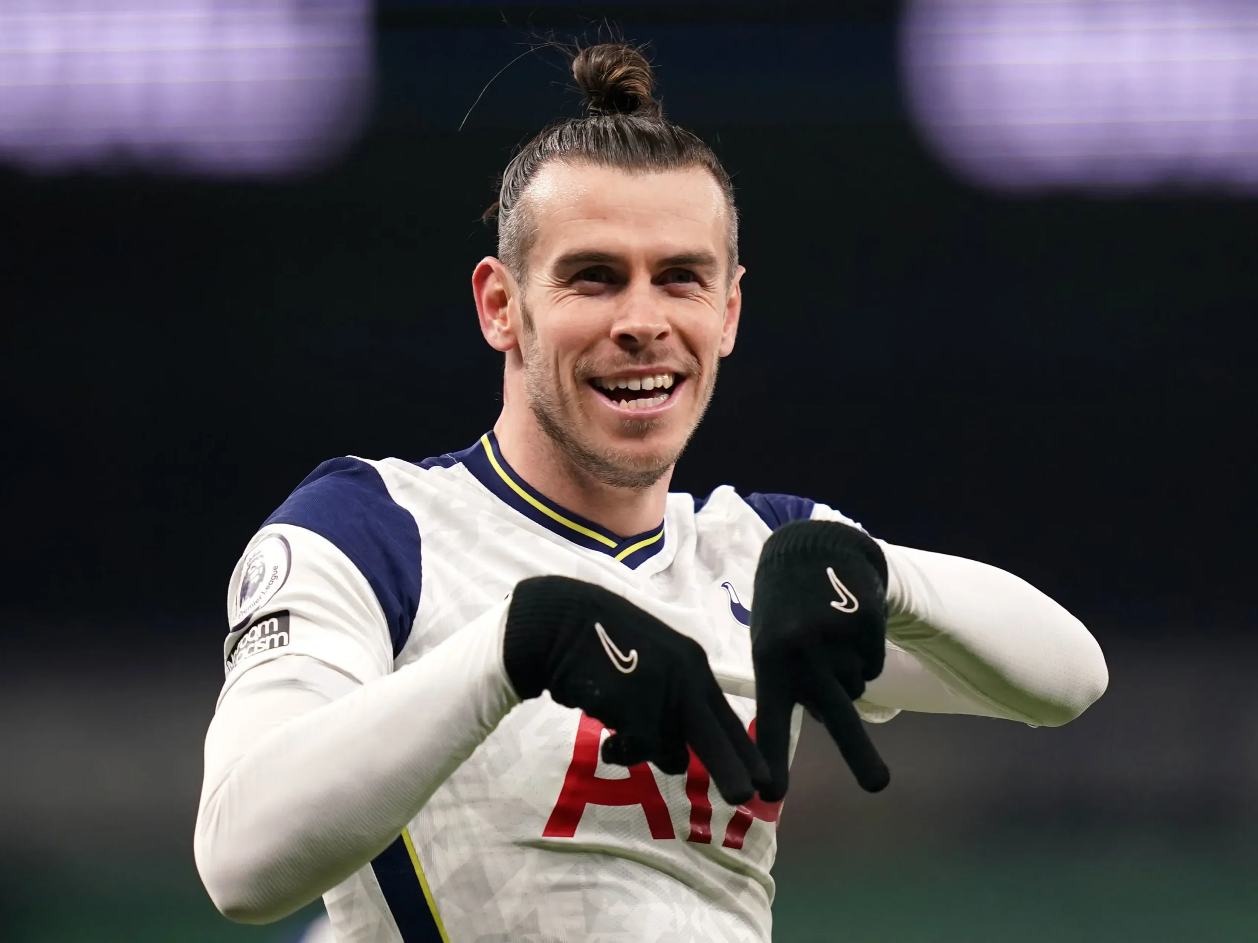 Bale vào sân từ băng ghế dự bị, đập tan quyết tâm của Brighton